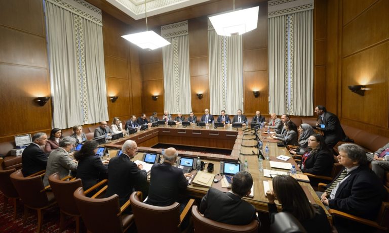 De Mistura incontra la delegazione del regime siriano. Ginevra, 29/01/2016. Credit to: Fabrice Coffrini/AFP.