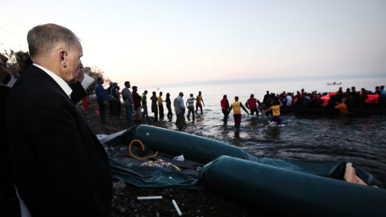 L’Ue vuole cacciare la Grecia da Schengen?