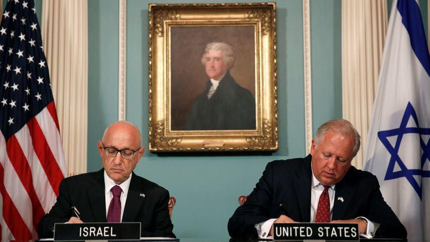 Tom Shannon and Jacob Nagel participate in a signing ceremony for a new ten year pact on a defense aid agreement between the U.S. and Israel, Washington, U.S., September 14, 2016. Gary Cameron, Reuters