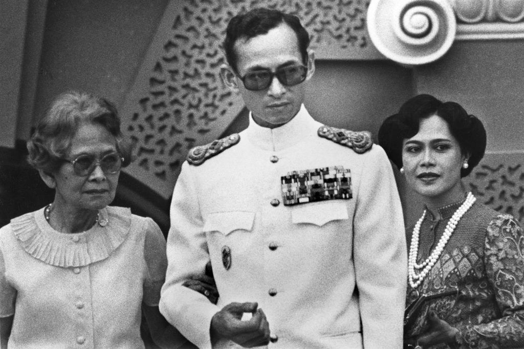 Il Re Bhumibol Adulyadej in una foto del 1982 - credits: Thierry Falise / LightRocket via Getty Images