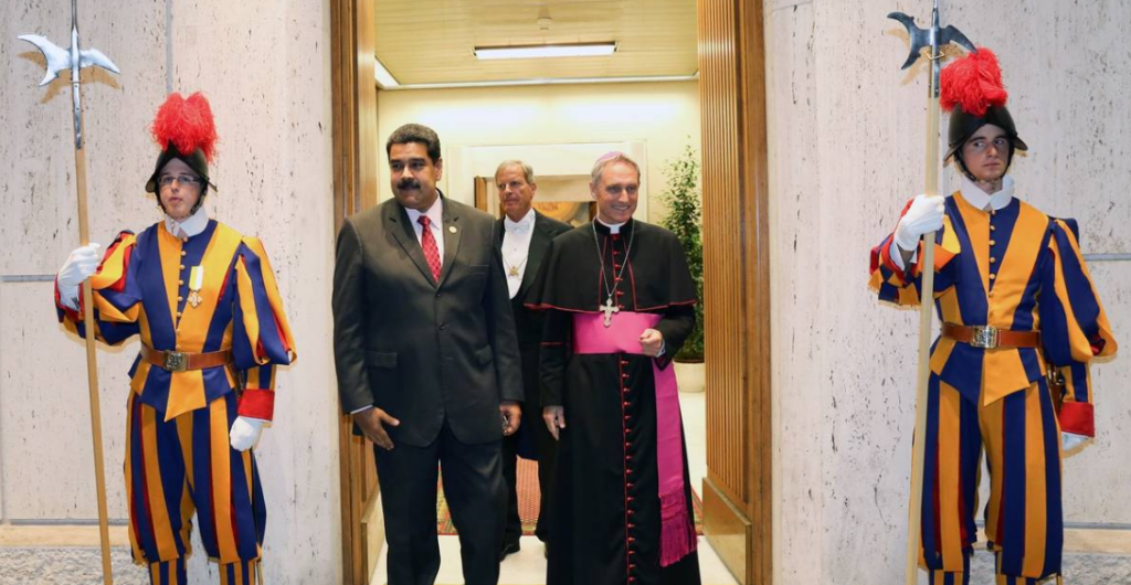 Il Presidente venezuelano Nicolas Maduro si reca in visita dal Papa in Vaticano - 24 ottobre 2016 / credits: Marcelo Garcia - Afp / Getty Images