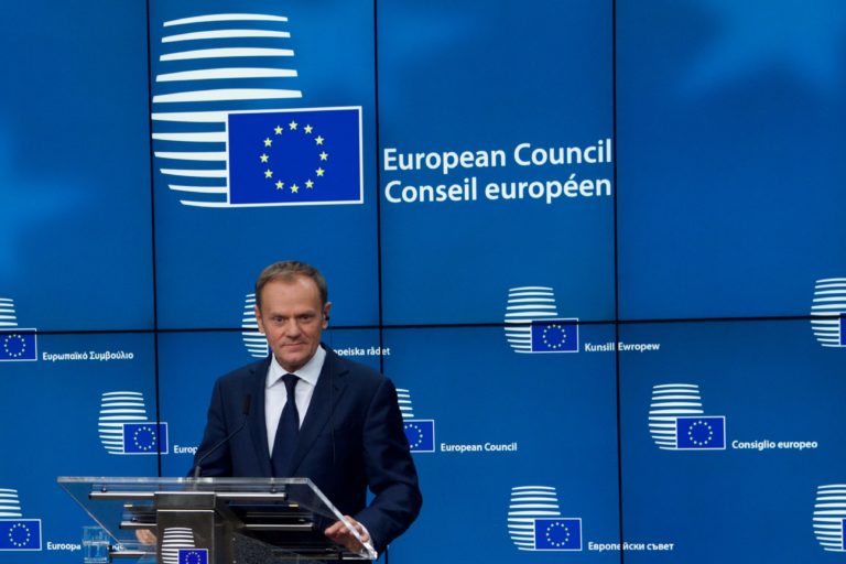 Donald Tusk confermato alla Presidenza dell’Europa