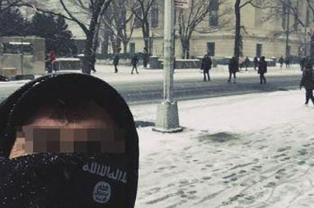 ISIS usa la foto di un turista italiano a NY. L’FBI lo va a prendere a casa