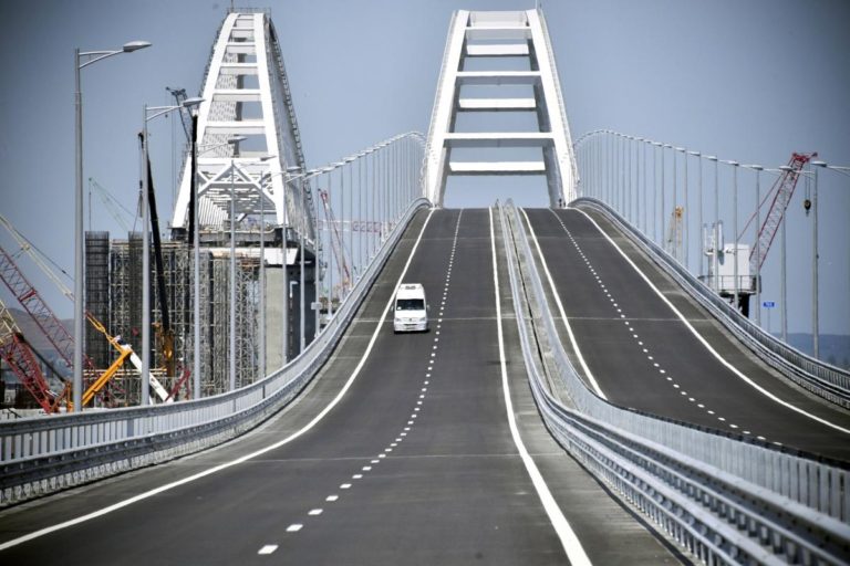 Inaugurato il ponte fra Russia e Crimea