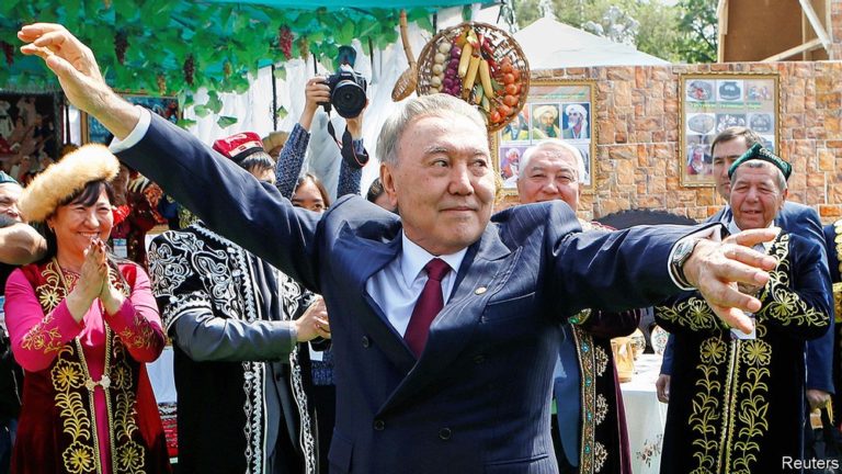 Il Kazakistan festeggia ogni anno l’elezione del primo presidente