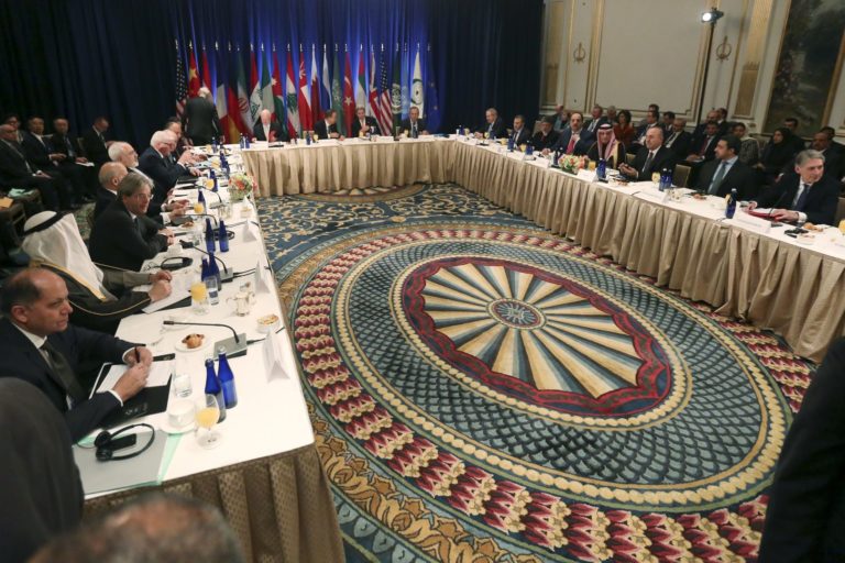 Riunione dei ministri degli Esteri sulla situazione in Siria al Palace Hotel nel quartiere di Manhattan di New York. Credit to: Reuters