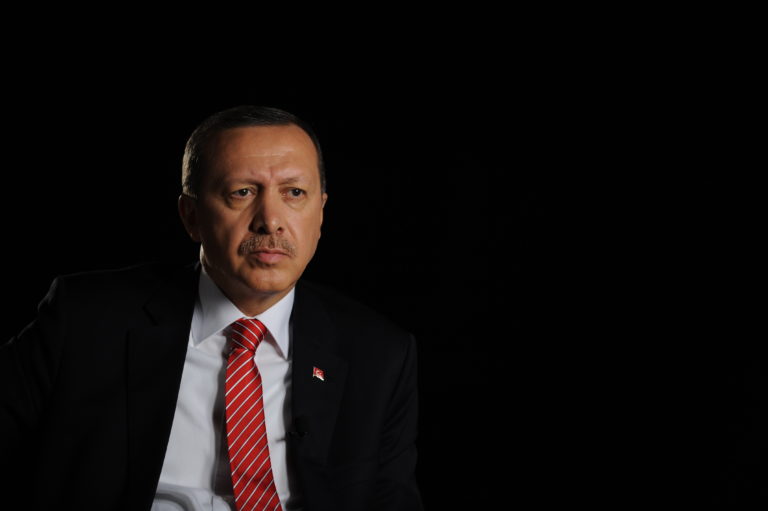 Perché Erdogan ha “licenziato” Davutoglu, spiegato