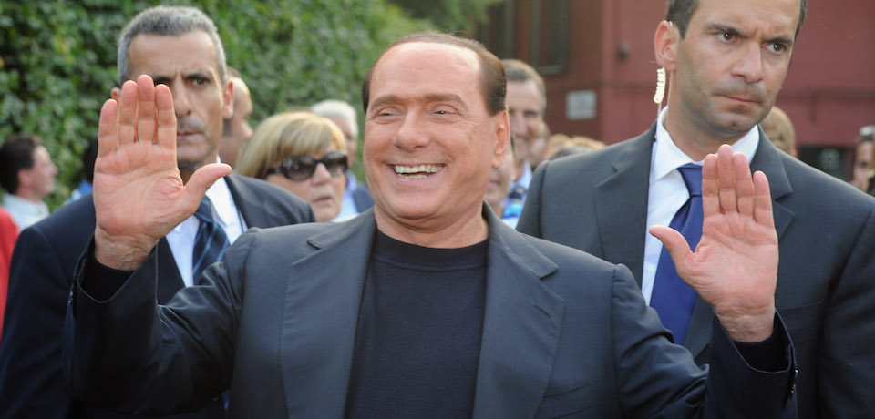 La foto di Silvio Berlusconi, nell'articolo "Buon compleanno Mr. Bunga Bunga" di Kavitha Surana, sulla rivista Foreign Policy
