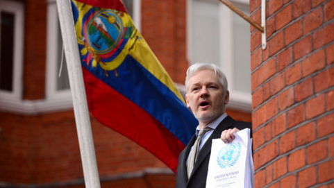 Il paradosso di Assange senza Wi-fi