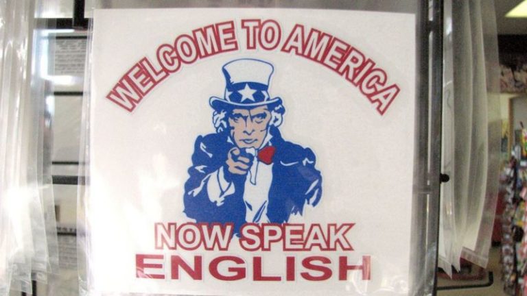 Perché parlare spagnolo negli Stati Uniti è un problema?